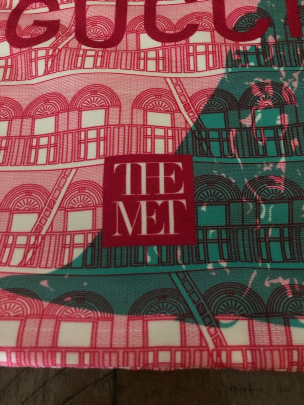 Gucci x The MET Limited Edition Novelty Tote Bag | Pink and Green | NEW - Picture 3 of 9